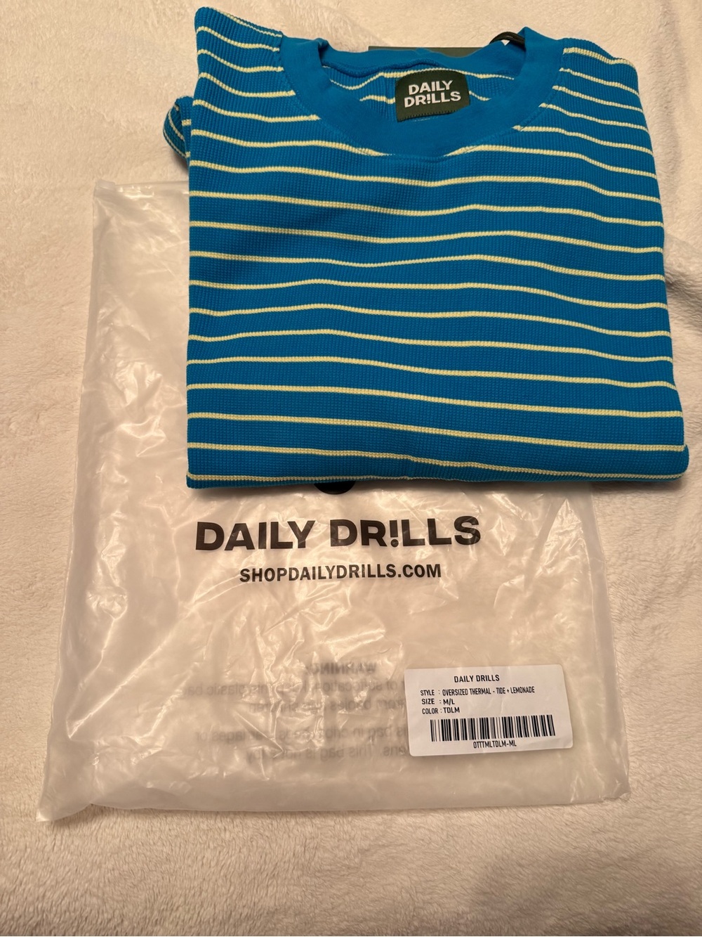 Daily Drills Oversized Thermal Tide and Lemonade M/L - Picture 2 of 4